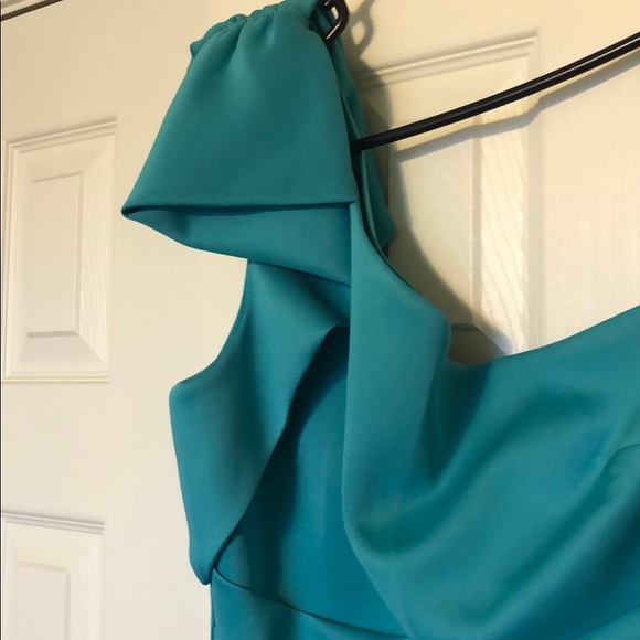 Jessica Howard one shouldered dress - Picture 2 of 4